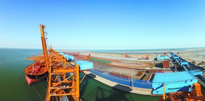 津冀四港�手打造世界�港口群 吞吐能力�⑦_到20�|��
